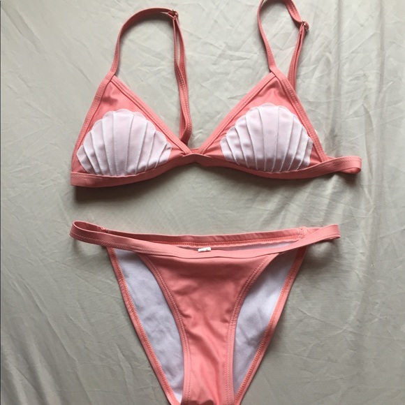 Sheinside Other - Pink seashell bikini